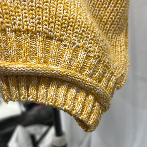 Never worn sweater but no ticket attached - Picture 8 of 8